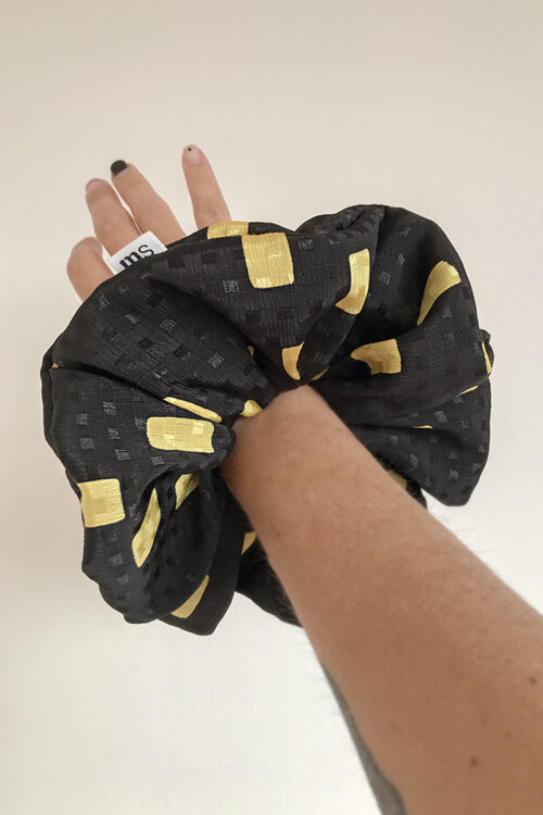 Maxi Scrunchie de Seda Vintage