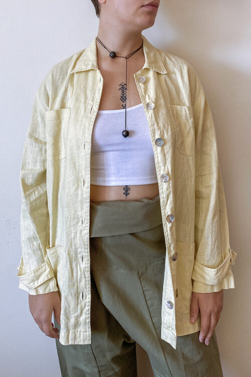 Collar de hilo y cerámica