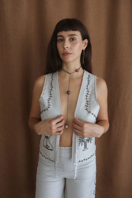 Collar de hilo y cerámica