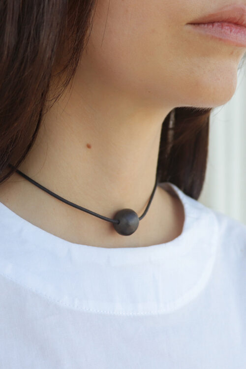 Gargantilla de Cuero y Cerámica